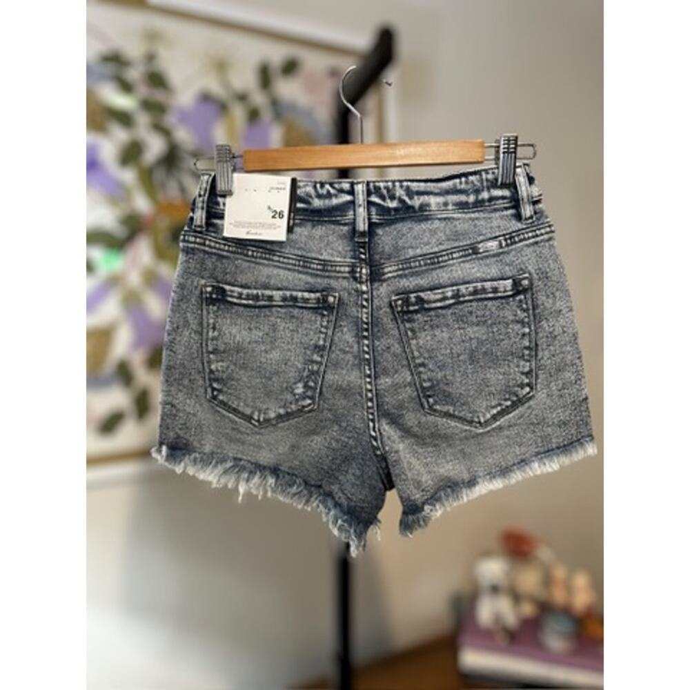NWT KanCan Essentials High Rise Distressed Acid Wash Denim Shorts Black 5/26 - Picture 9 of 11
